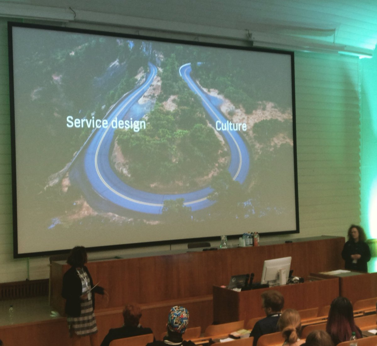 Adalgisa Santos &amp; Nargis Guzeynova from <a href="/KONECorporation/">KONE</a> speaking about using #servicedesign for company #culture. #HKISDNC18 #palvelumuotoilu