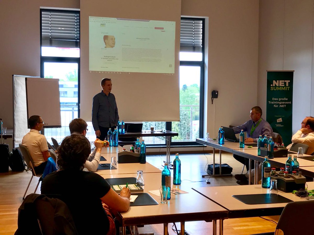 dotNETSummit's tweet image. Frisch gestärkt geht es nach der Mittagspause weiter mit dem #dotNETSummit Workshop von @NenoLoje: #Microsofts Entwicklungssystem für jedermann: #VisualStudio Team Services"!