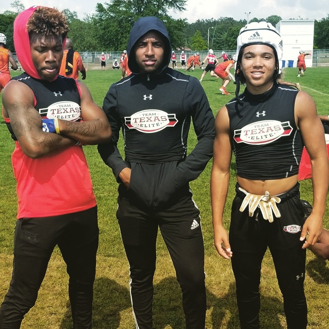mannn_i_got_gas's tweet image. The out of tune goons...the no flow amigos...elastic swag and padded doo rags...three stooges...the three mustyteers.... #oneforallandallforone @_CashyJay_ @b_1k_ @lil_jojo_bruh  @teamtexas7on7 #nawlins #7on7