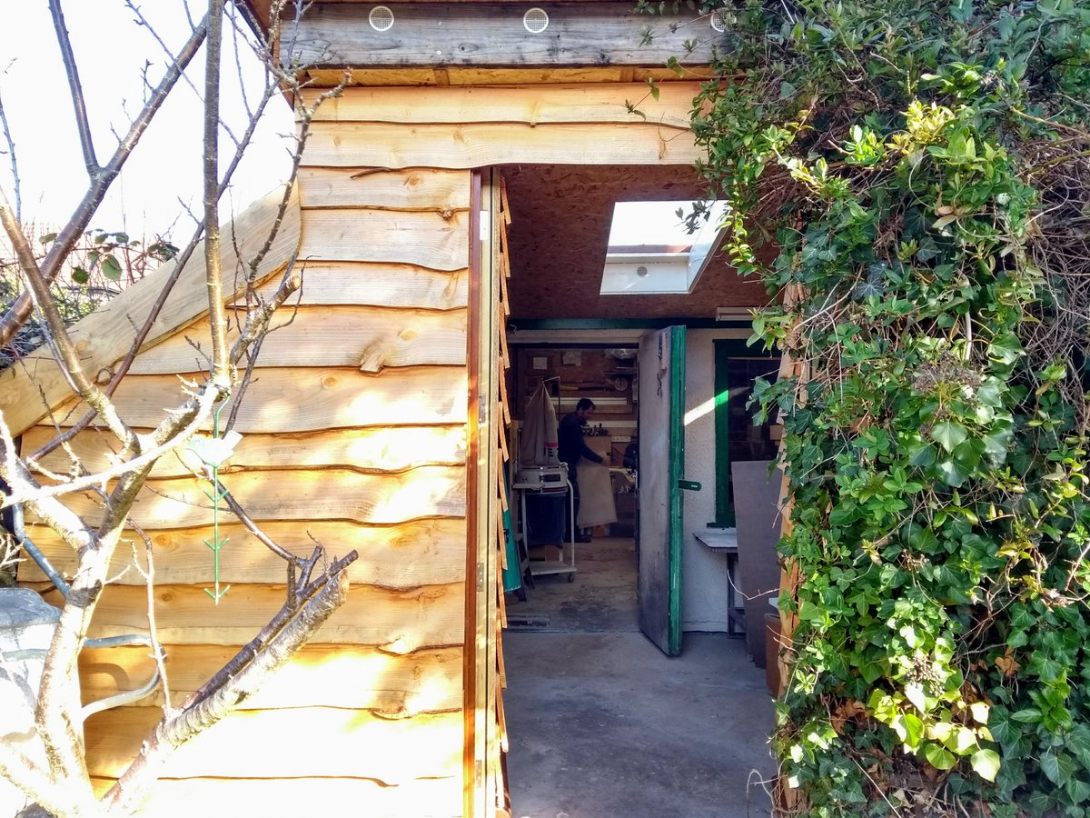 simonbdesigns's tweet image. An economical ‘double denim’ styled sterling board. This new extension adds warmth, sound-proof insulation and a clean, dry space for perfect finishing. In addition to the Birtwistle production zone.

simonbirtwistledesign.co.uk/blog/extension…

#perfectlyformed #soundproof #dry #finally #nomoreleak