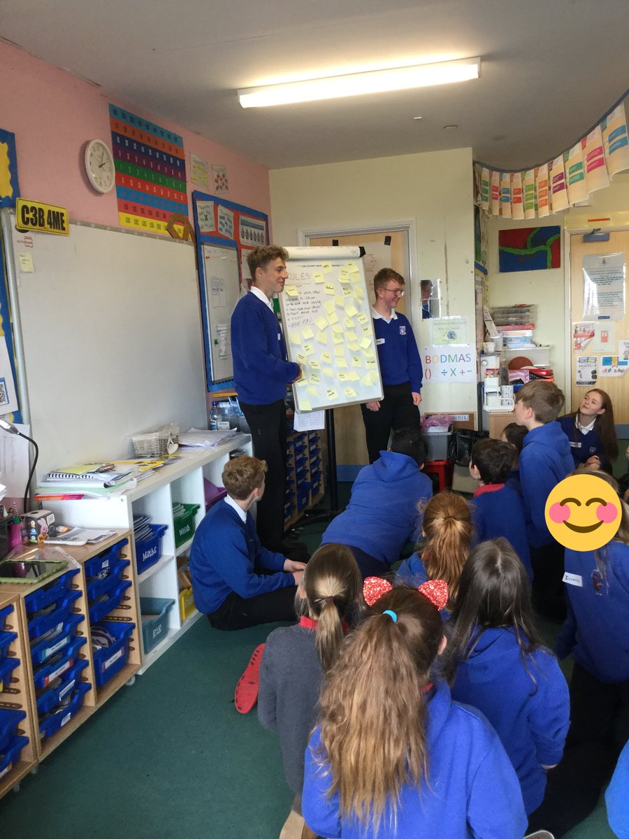 sketty_primary's tweet photo. Thank you to the CHAT team @Olchfaschool for coming to speak to ask Year 6 pupils to answer lots of questions about moving on to new schools. https://t.co/npeiZ0YSMu