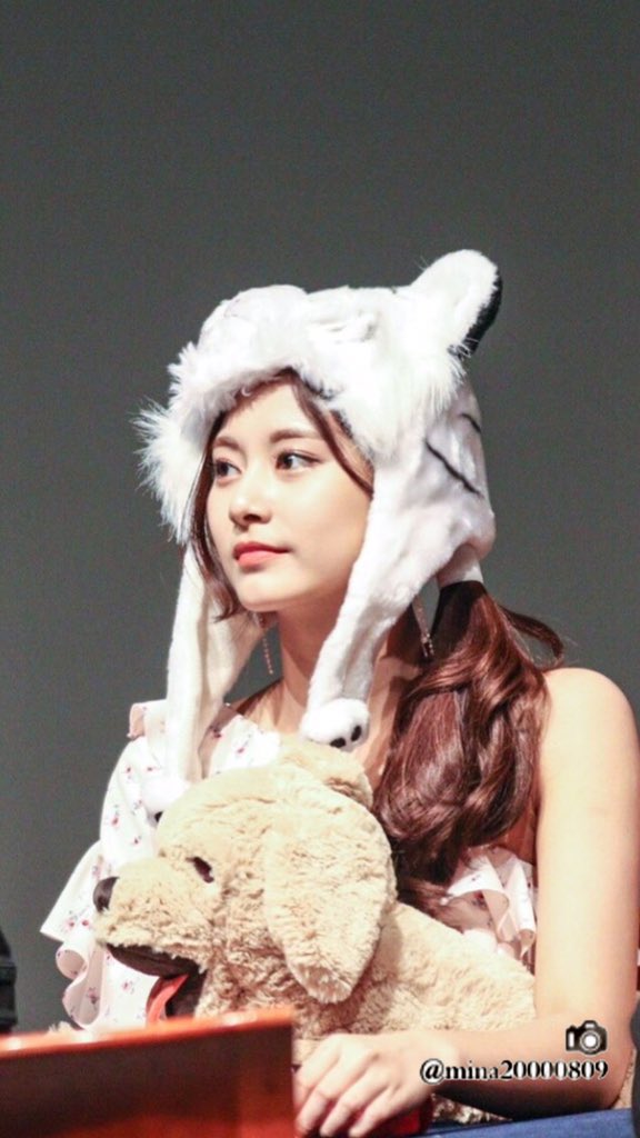 mina4151's tweet photo. 180422 잠실 팬사인회
#트와이스 #TWICE #쯔위 #周子瑜 #ツウィ #tzuyu https://t.co/HTwvTLCdj7