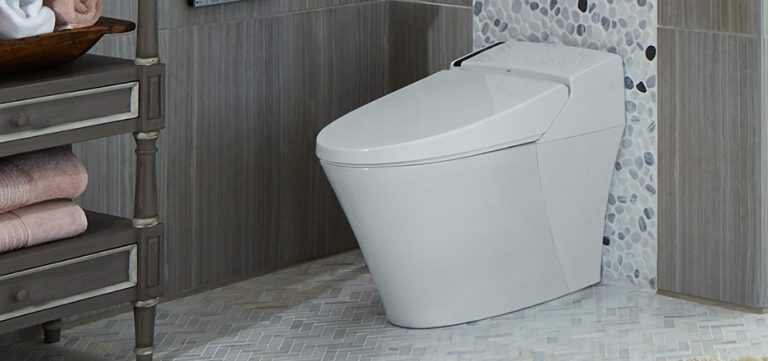 DXV's tweet photo. From luxurious #tubs to #toilets, @KandracKole found the DXV fixture they loved at #KBIS2018. Find out what it was in Kelly and Joann's #BlogTourKBIS post here: https://t.co/SErXsm1nRX https://t.co/vUrogrLw0j