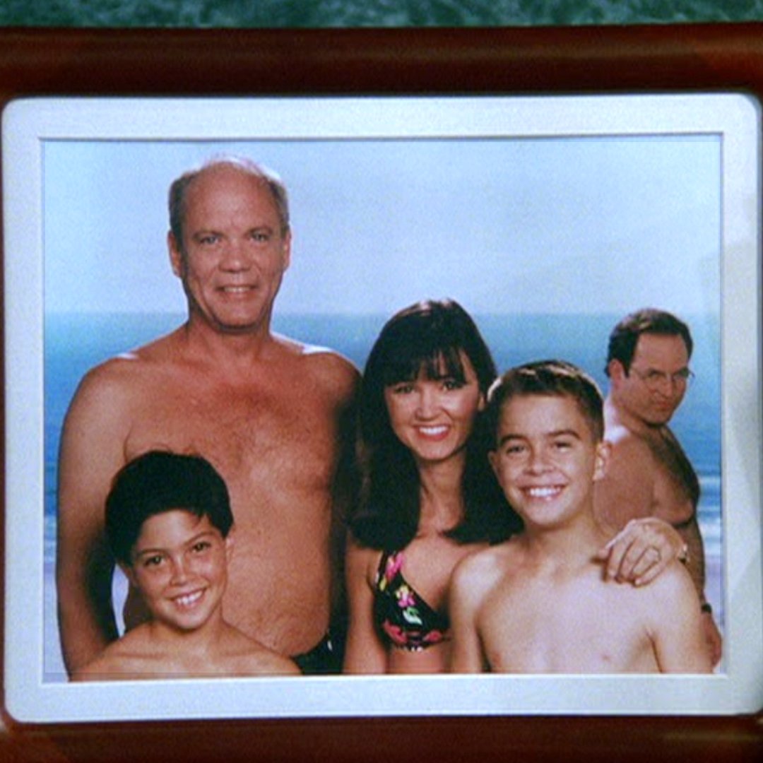 The boom-box incident...  “The Slicer” tonight on #Seinfeld! https://t.co/MhYof0LN4A