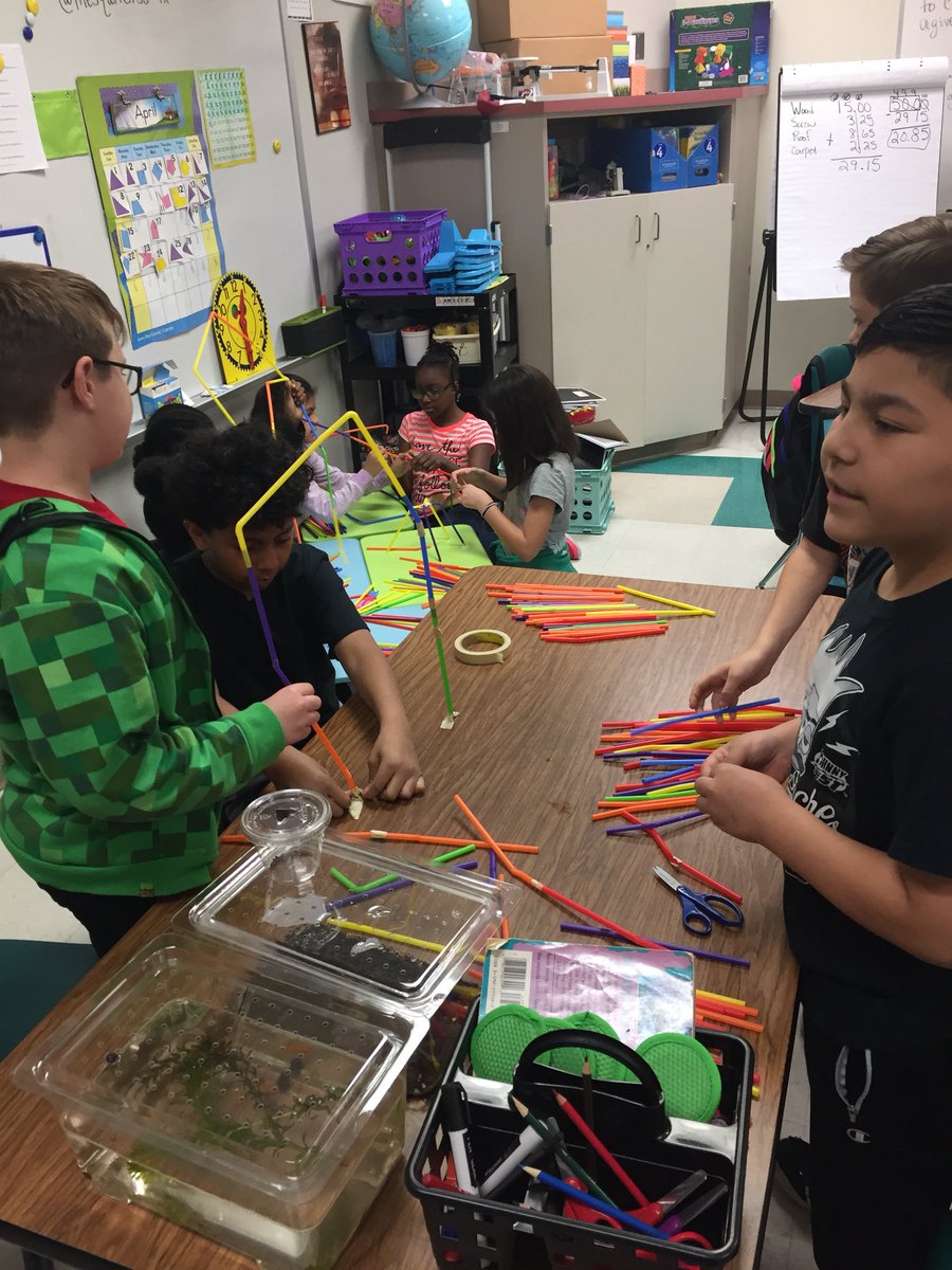 CarterKdcarter's tweet photo. New group of STEM starting this morning! Tallest freestanding structure with straws and tape. #foundation #supportbeams #smithleopards https://t.co/Q7cMWjqqcn