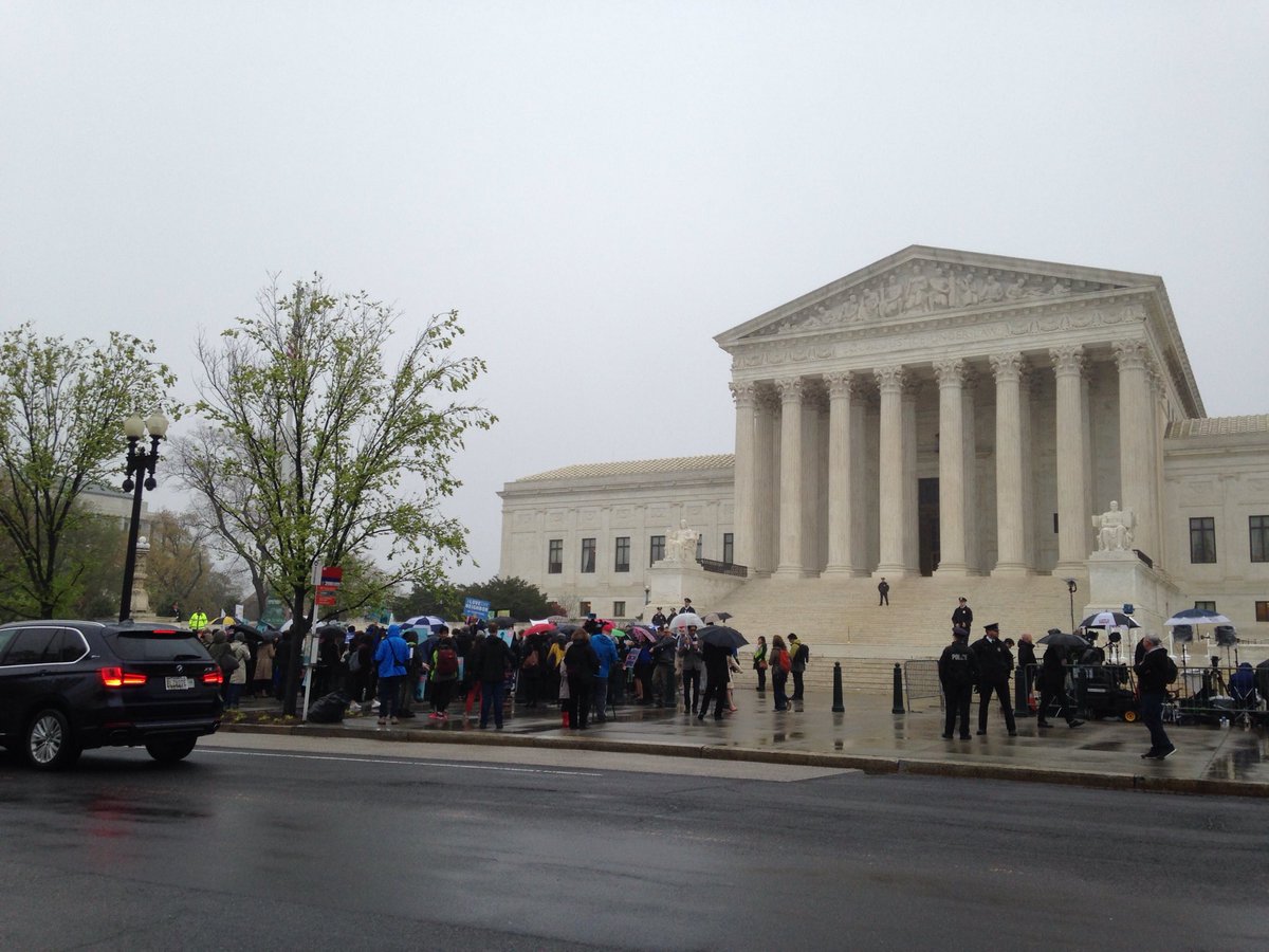 SunnyfieldGrace's tweet photo. The Supreme Court is hearing oral arguments on the "Muslim Ban" today. "This is what democracy looks like" is the chant of the crowd forming outside the building. https://t.co/apNDPtwE4z