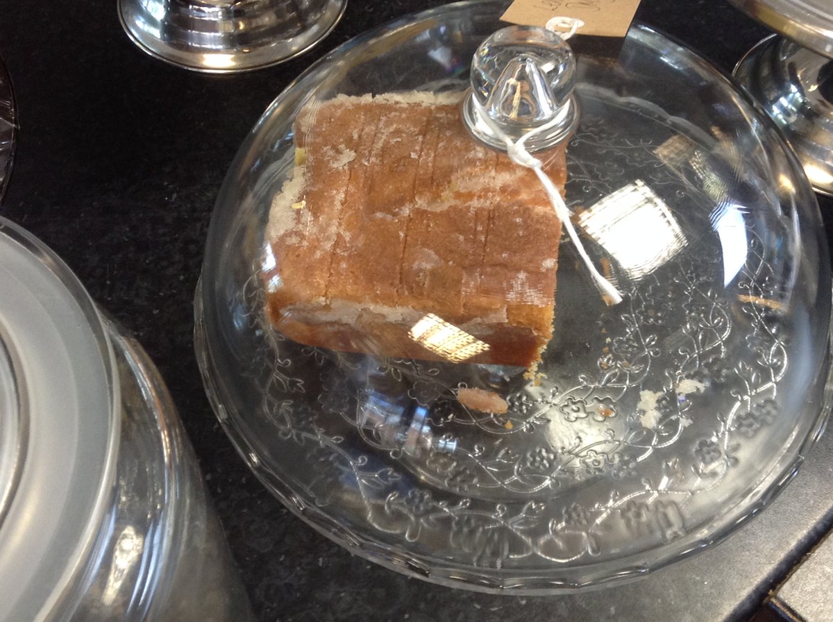 Way_Out_There's tweet photo. Some of the best cakes you'll ever taste: Only at Longfellows. #cakes https://t.co/ZL2dCxn6JD