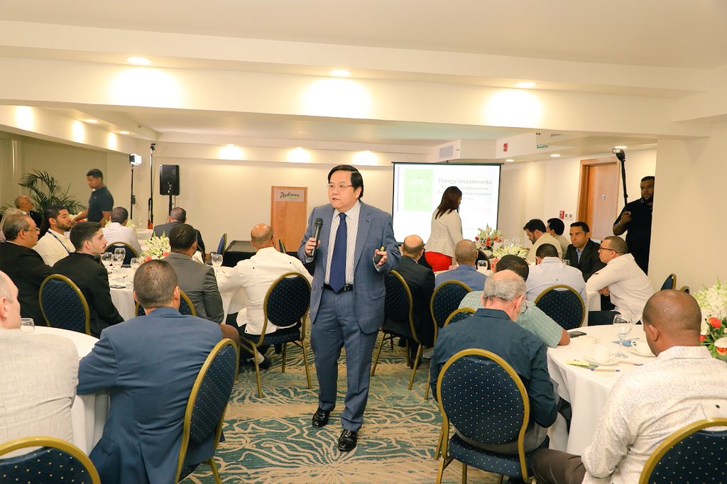 CNE_RD's tweet photo. En este instante, el Director Ejecutivo de la CNE, Lic @angelcano2 participa como invitado especial de @AtratoEnergy en la conferencia: “Energía Sostenible, Negocios Sostenibles”, dictada por el Dr. Ricardo Barcelona. https://t.co/S7GuRtE4jI