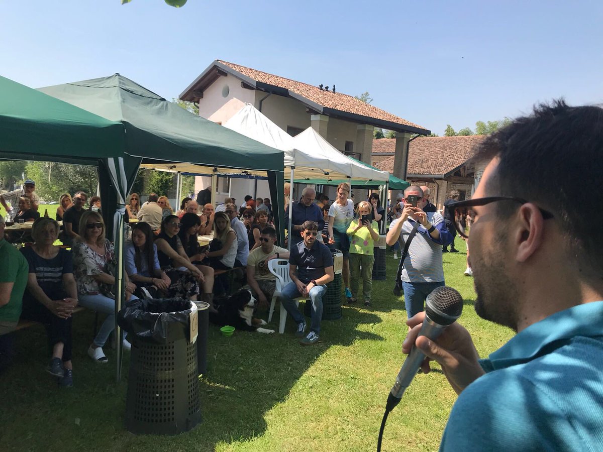 IsidoroGottardo's tweet photo. Anche una bella giornata di festa per Alberto Gottardo candidato Sindaco, va dedicata ad illustrare il suo programma. Cresce l’interesse per #AlbertoSindaco #Sacile2018 #29Aprile amministrative e regionali #FVG https://t.co/lx1TlYtO0L