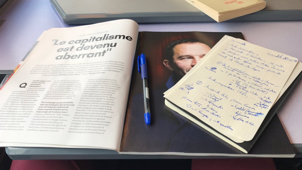 Dans le train direction #Grenoble pour aller à la rencontre des ami-e-s de <a href="/GenerationsMvt/">Génération·s</a> et parler de l'avenir de notre mouvement et des combats que nous menons pour l'égalité, l'écologie, la démocratie. L'occasion de rattraper quelques lectures en retard...