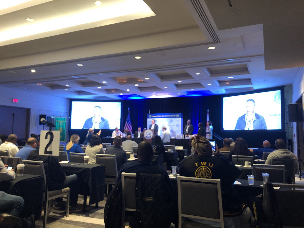 kevin_twu's tweet image. Matt Hettich receives the “leader of the Pack” award. #twupolpower #transportworker