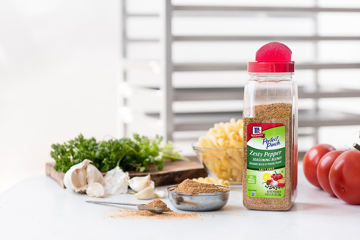 McCormick4Chefs's tweet photo. Cut the #Salt & add aromatic #Favor to your dishes with this #Seasoning => https://t.co/DKdumze75B #RecipeInspo #ChefInsiderTip #ChefLife #RestaurantLife https://t.co/skJe87vcSz