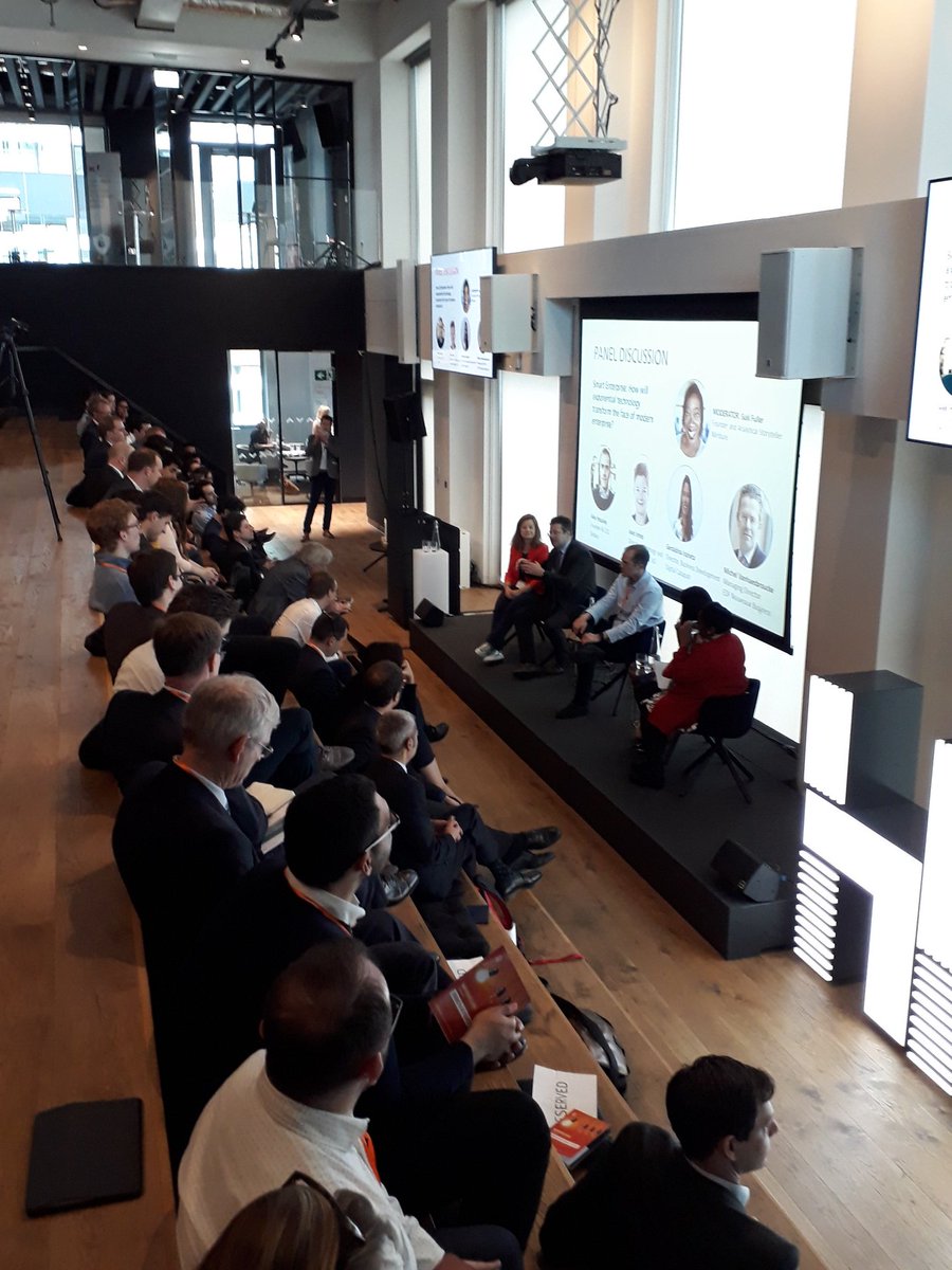 AurelienCassuto's tweet photo. Michel Vanhaesbroucke director of #EDFNouveauxBusiness by @EDFofficiel "If you want to innovate you have to put customers needs and expectations at the center of your priorities" #live from #PulseAward @edfenergy @edfeinnovation #StartUp @EDFpulse https://t.co/6JVI1oFrJY