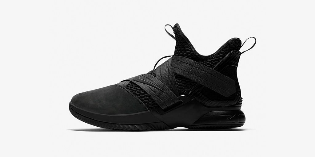 nikestore's tweet photo. The @nikebasketball LeBron Soldier 12 SFG 'Dark 23'

Shop 🇺🇸 https://t.co/rTQvcJLO9K https://t.co/dwKiZLsr5o
