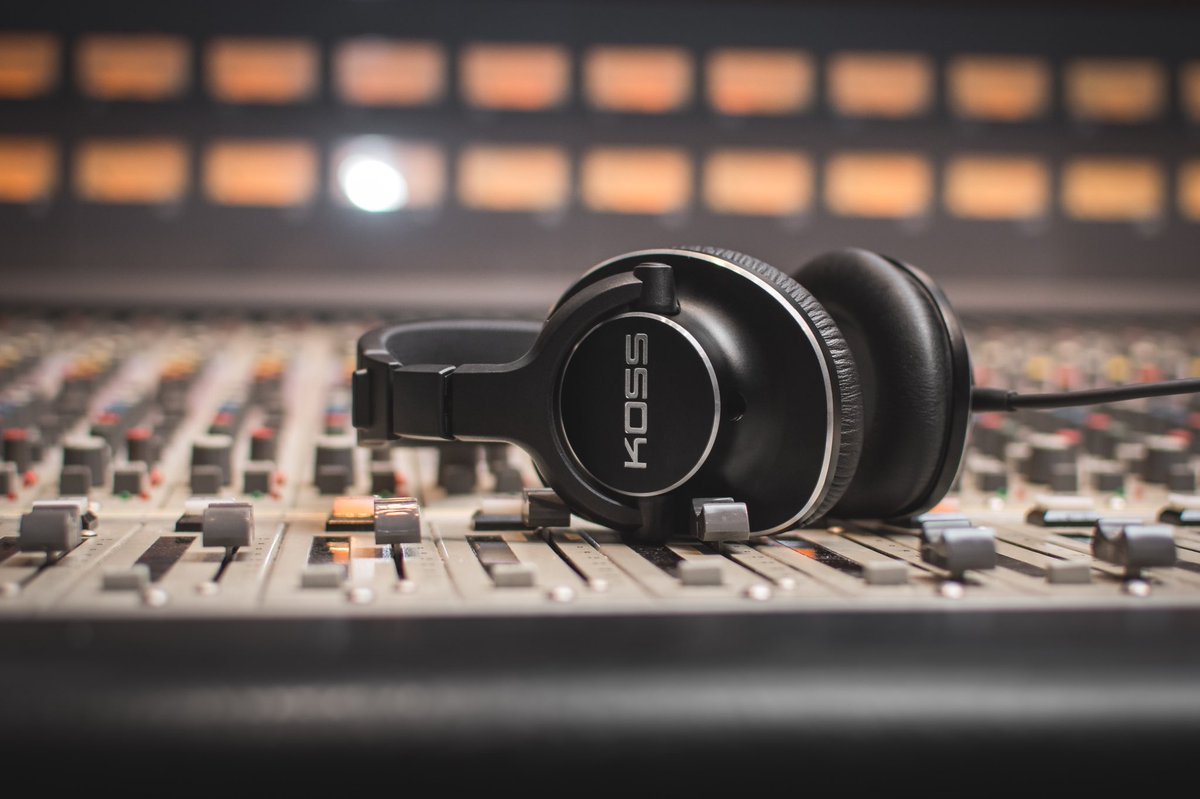 KossHeadphones's tweet photo. #MusicMakesMe Create
Follow @KossHeadphones & Retweet this post for a chance to win a pair of Porta Pro Headphones. #Pro4S
New Post & Giveaway each weekday throughout April. Todayβs Giveaway ENDS 4/25/18 11:59CST.
More: https://t.co/OKlG8PBQBH https://t.co/h8kX7vv4Zr