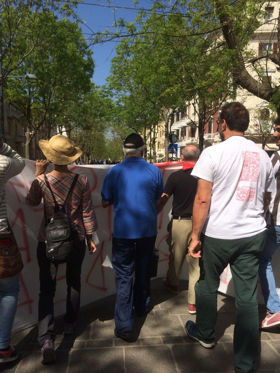 altraideadicitt's tweet photo. #AltraIdeaDiCitta' #Ancona 
@altraideadicitt #25aprile
Ieri ,oggi e domani , contro ogni fascismo. 
Dalla Resistenza contro il nazifascismo alla Resistenza odierna contro la prevaricazione e la discriminazione. Resistiamo, Oggi e sempre #Resistenza.
Vai su https://t.co/UImiPiYhvY https://t.co/3WysdsndC8
