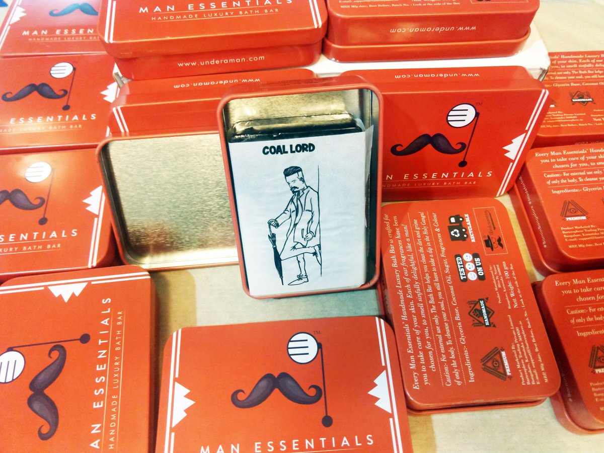 UnderamanSocial's tweet photo. A small reveal into who's being boxed to bring happiness to someone out there 🤐
Man Essentials Handmade Bath Bars, have brought smiles onto a lot of faces, and freshness into every bath. Let us know if you want one boxed to your doorstep 😊
#ManEssentials #Handmade #Underaman https://t.co/6Vv8bMUoo3