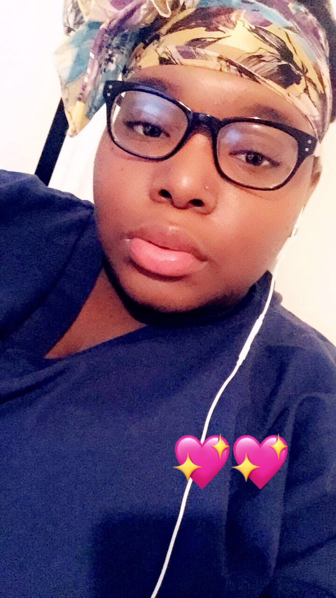 karma_flawless's tweet photo. This Glow 💕🍫✨ https://t.co/DmaPkDel2W