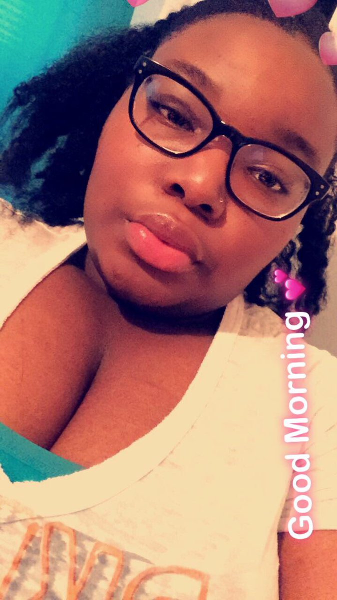 karma_flawless's tweet photo. This Glow 💕🍫✨ https://t.co/DmaPkDel2W