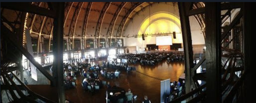 ChiBlockchain's tweet photo. Very encouraging to see the enthusiasm for #blockchain technology in Chicago at #DistributedMarkets
We at the @ChiBlockchain look forward to producing more events for the community. A big thanks to our co-host @DistLedger and to everyone that participated! https://t.co/XggkKAY253