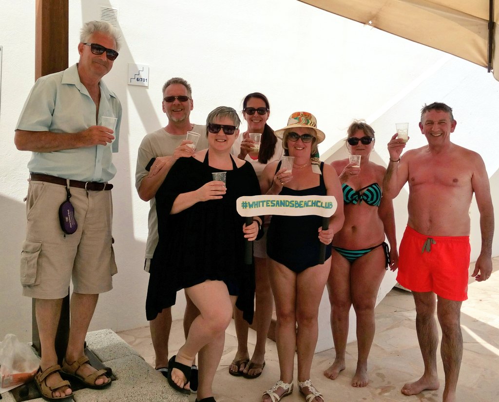 Virgini30633018's tweet photo. Yummy fruit and veggie shakes !!
Thanks everybody!!
#healthylifestyle #shake #fruit #whitesandsbeachclub #diamondresorts #DiamondOrganic
@BegoaAguirre @EmelyWeller https://t.co/2RkjZWmAW2