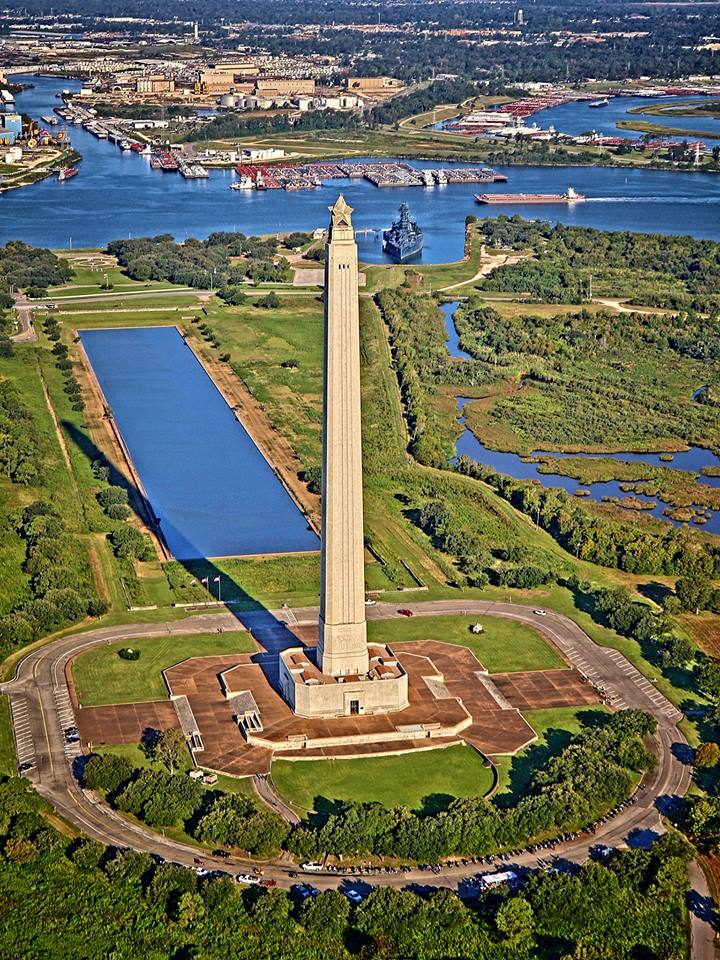 A beautiful shot of the Bellows-built San Jacinto Monument on this beautiful day! 📸Credit: Christopher Ebdon, AV8PIX 
#builtbybellows #landmarkproject #bellowsconstruction #sanjacintomonument