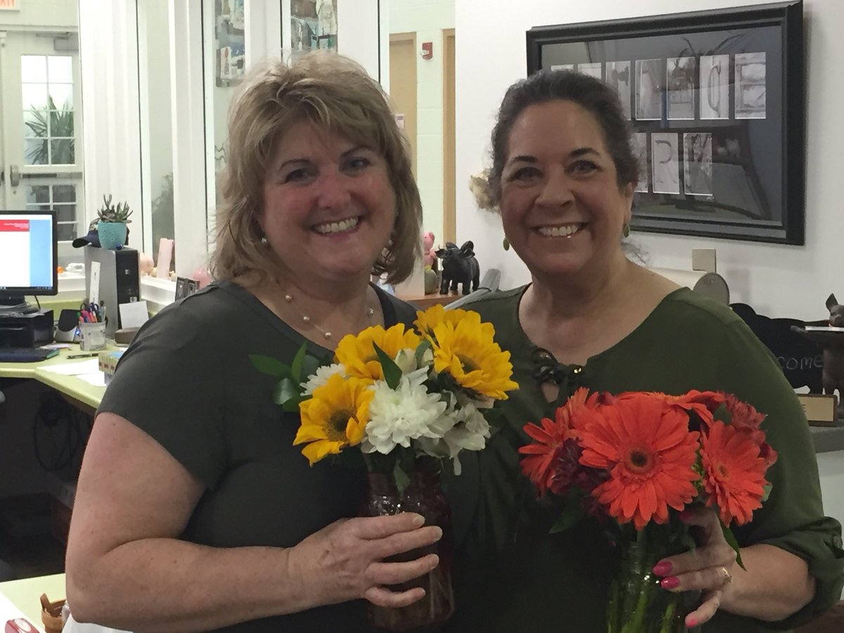 terraceparkelem's tweet photo. Happy Administrative Professionals Day to our wonderful Mrs. Cooke & Mrs. Wilson! #WeCouldn’tDoItWithoutYou #AdministrativeProfessionalsDay @MariemontSchool https://t.co/toJd8L7Cg5