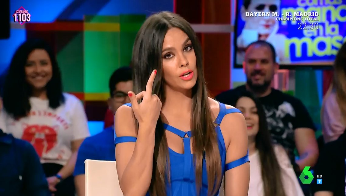 zapeandola6's tweet photo. ¡Jaque Mate en el #CifuGate! 😬 Empezamos #Zapeando1103 con #Ferreras dando el robo más sonado en @DebatAlRojoVivo 🗞️ 
@CristiPedroche: "¡Qué loco! ahí enseñando los dos botes de crema" 
@NadalMiki: "Esperemos que conserve el ticket, o también se puede meter en un lío" 😛 https://t.co/p01dBtzvRO