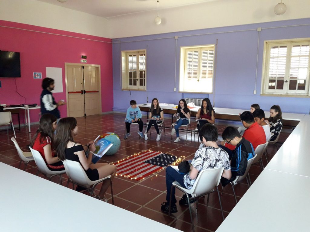 mteducacion's tweet photo. EE.UU está un poco más cerca para los alumnos de @HSJZaragoza en su #InmersiónLingüística de  #Nexolang https://t.co/Ht5pl5KPSf