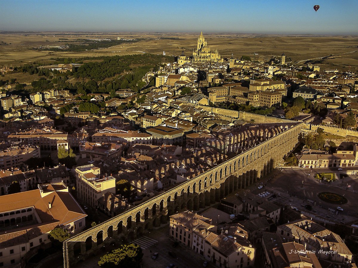 Acueducto de #Segovia vía <a href="/TurismoSegovia/">TurismodeSegovia</a>