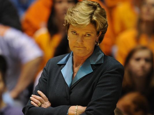 CoachMackBrown's tweet photo. “My parents taught me a long time ago that you win in life with people, and that’s important, because if you hang with winners, you stand a great chance of being a winner.” Pat Summitt https://t.co/atuxPRurlc