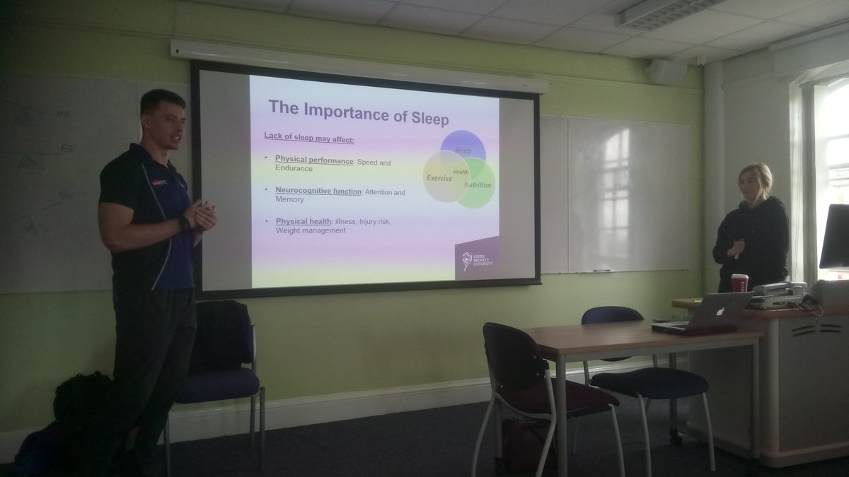 Great presentation to Leeds Force basketball players by 2 MSc Sport and Exercise Nutrition students @miroslav about the importance of recovery nutrition and sleep #appliedpractice #sportandexercisenutrition #LeedsBeckett #puttingtheoryintopractice #basketball