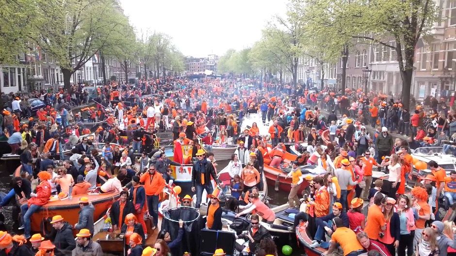 dedars's tweet image. Omdat Oranje Comité Maxima'al het feest naar binnen  heeft verplaatst, is de fitness deze dag vanaf 7uur geopend!