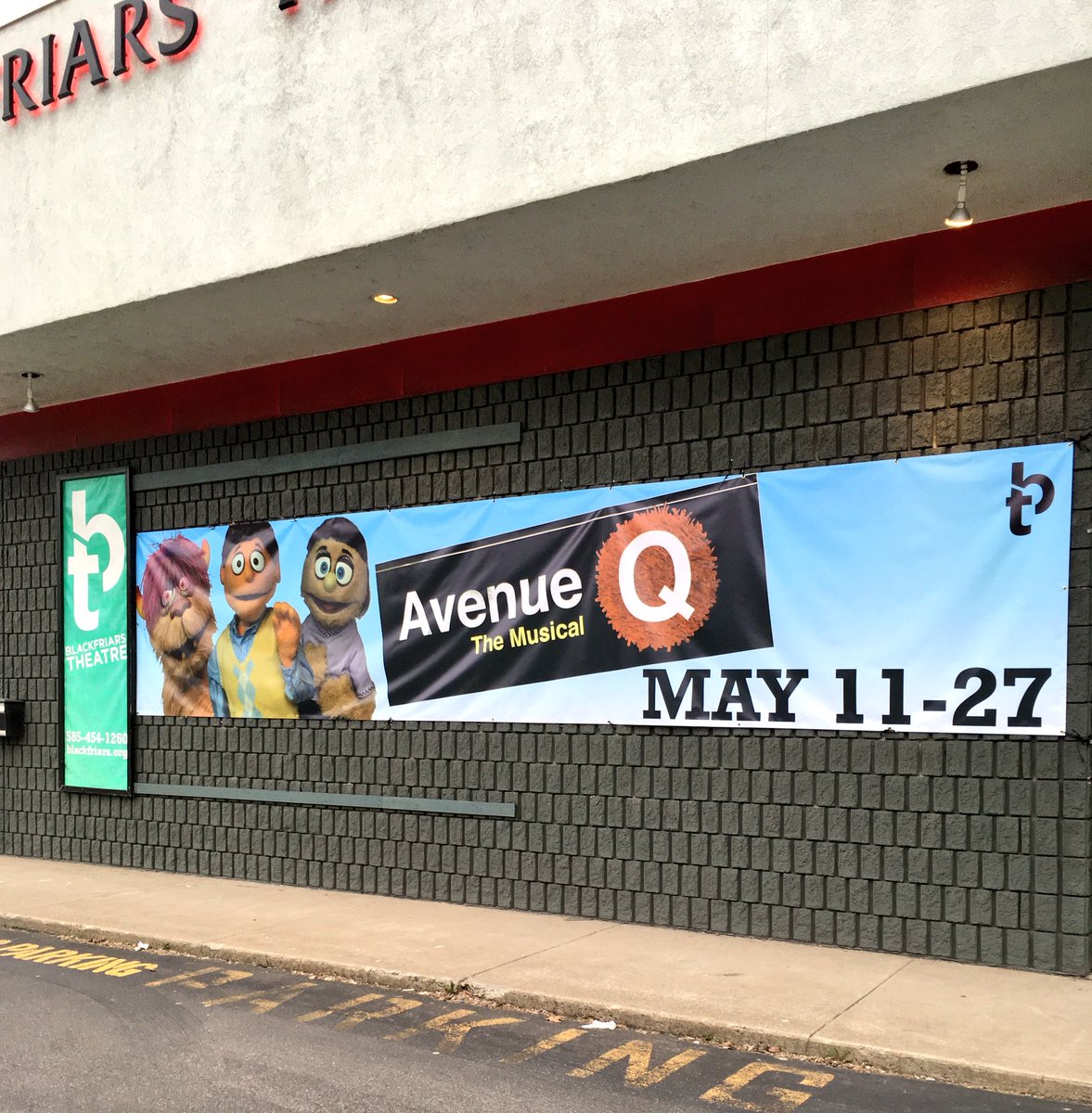 ewt1119's tweet photo. Oh, hey, @rochester ! 👋🏻
You’ll be seeing this baby when you’re heading down Main St! @bfriars “Avenue Q” opens May 11th!
It does NOT suck to be me!❤️
#BroughtToUByTheLetterQ #btaq #AvenueQ #rochester https://t.co/oCRtsh9Aw8