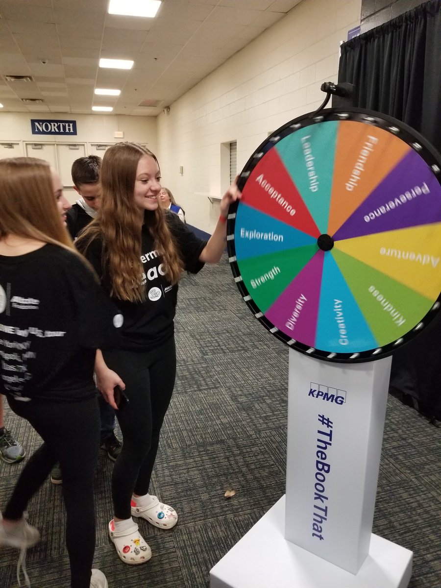 mshagenscience's tweet photo. Spinning the wheel for a free book from #thebookthat @WEMovement https://t.co/7Pah9aa4Tb