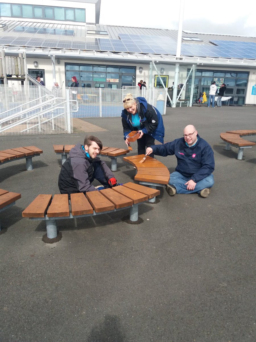 UnitedWelsh's tweet photo. Jen, Scott and Peter working hard painting benches at @Greenhill10 #CanDoDay https://t.co/mMaosmFYKC