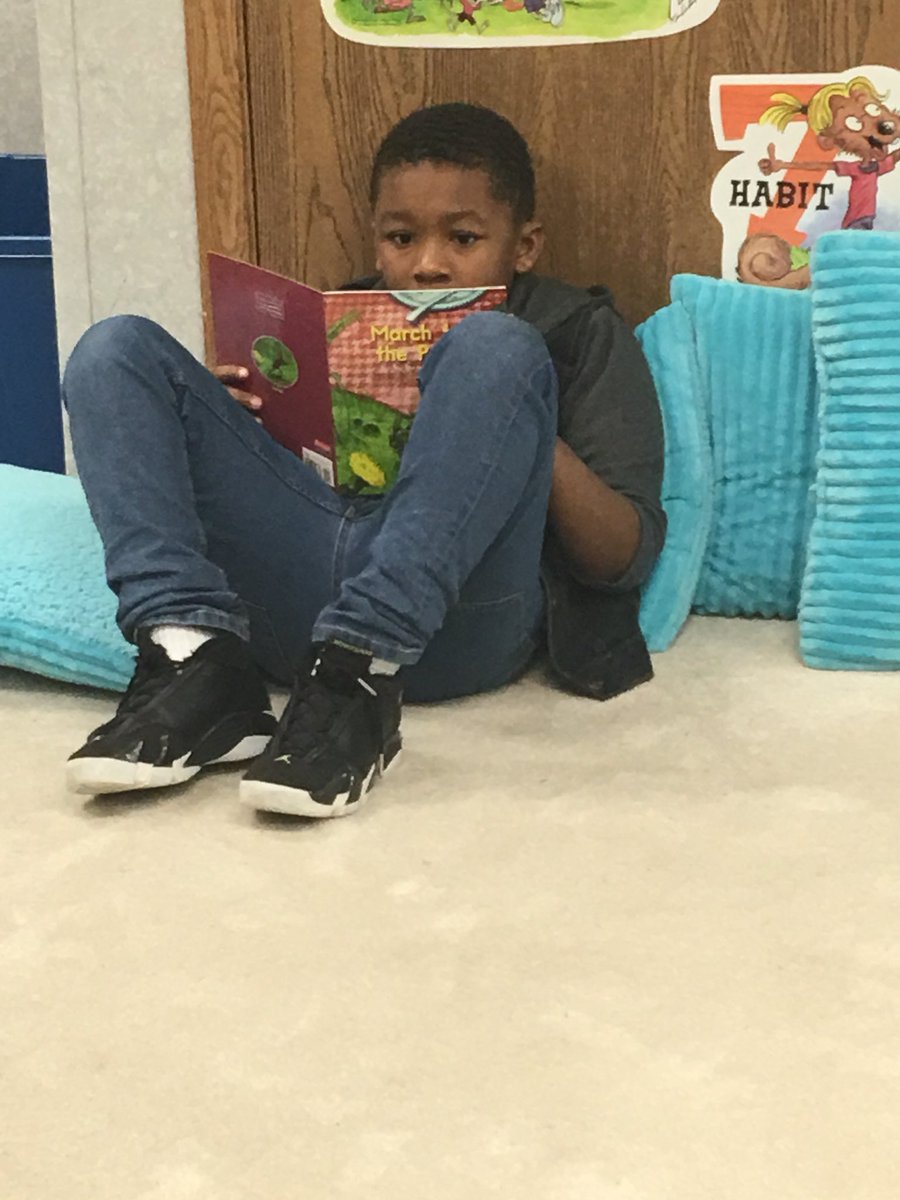 karasmall62's tweet photo. That moment when you realize the love of reading is taking hold. #canistayandreadthelastpage https://t.co/xVPsBIUDxa