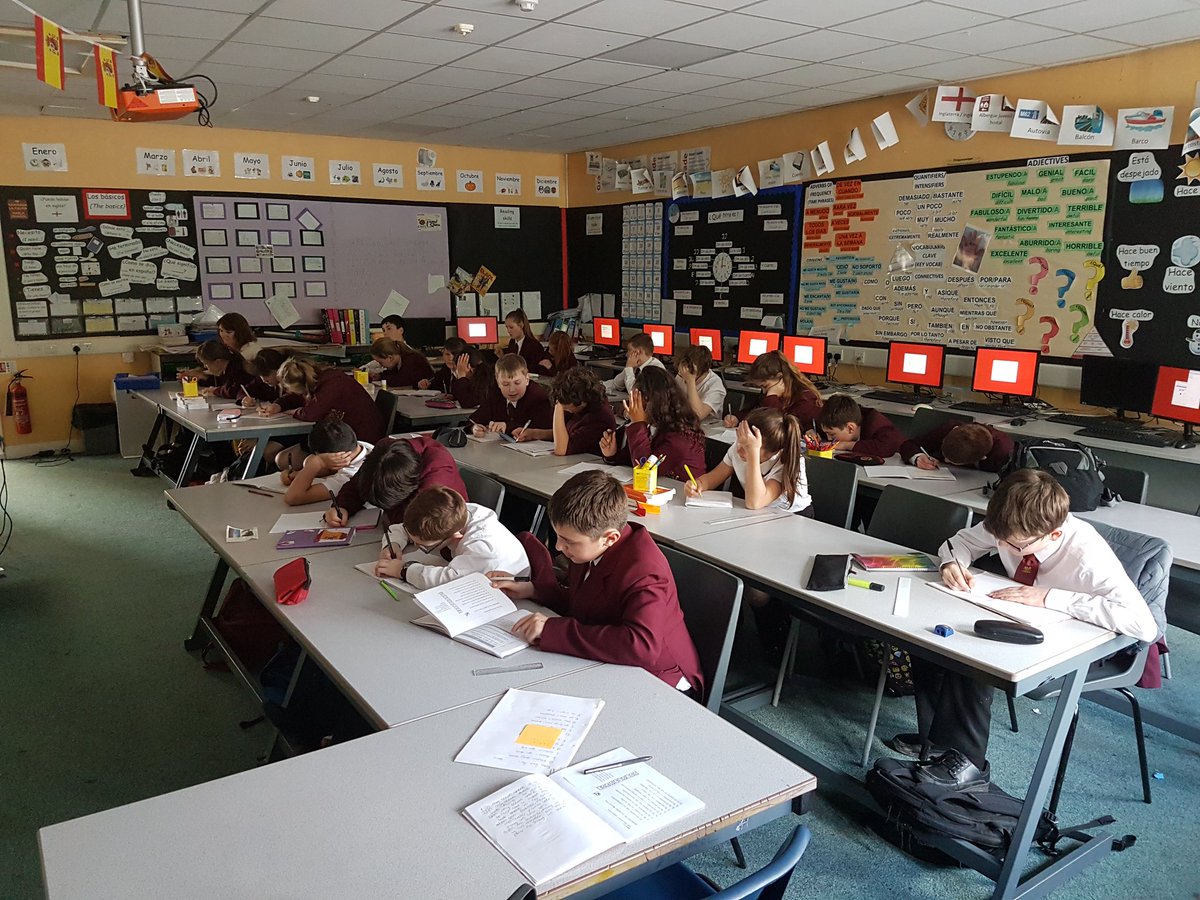Torito_SHS's tweet photo. Year 7s worked extremely hard in spanish today conjugating ER, IR and AR verbs. ¡Excelente! @shevingtonhigh @ShevingtonMFL https://t.co/KdOcpNnHpF