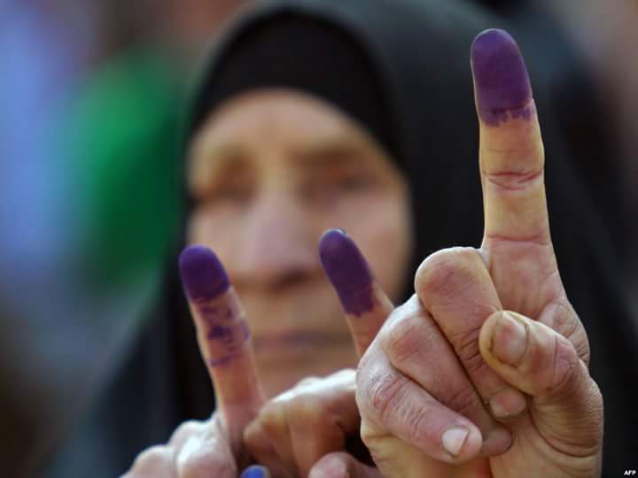 MURTADA620's tweet photo. ترة بدون صرف هاي الفلوس الحلوة على دعايتكم هي الشغلة مو هيج الشغله كلاتي
اليحب المالكي راح ينتخبة بدون صورته وبدون  اي اعلان  نفس الحال والنجيفي كذلك 
لا راح تشوف واحد من الموصل ينتخب شخص من البصرة ولا بالعكس المجتمع جالس
 خلف انتمائاته ولا يستطيع ان يثق باحد خارج لحمته المذهبية https://t.co/aMvKfKlHK3
