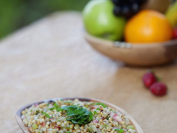 Mongabay India (@mongabayindia) on Twitter photo A diet that combats micronutrient deficiencies and reduces greenhouse gas emissions: <a href="/sghstory/">sahana ghosh</a> explores why #sorghum salad and #millet-based meals are more than just a trend. india.mongabay.com/2018/04/25/shi… #NationalYearOfMillets <a href="/ICRISAT/">ICRISAT</a> <a href="/IIASAVienna/">IIASA</a> <a href="/ruthdefries/">Ruth DeFries</a> A diet that combats micronutrient deficiencies and reduces greenhouse gas emissions: <a href="/sghstory/">sahana ghosh</a> explores why #sorghum salad and #millet-based meals are more than just a trend. india.mongabay.com/2018/04/25/shi… #NationalYearOfMillets <a href="/ICRISAT/">ICRISAT</a> <a href="/IIASAVienna/">IIASA</a> <a href="/ruthdefries/">Ruth DeFries</a>