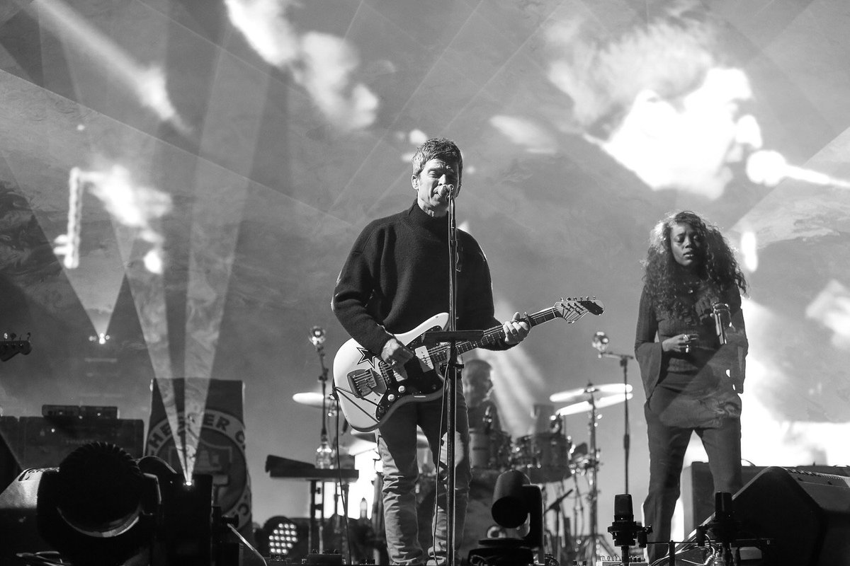 2/2 Soundcheck and gig photos, Glasgow, The SSE Hydro, 24th April 2018. Photography: <a href="/snappershaz/">Sharon Latham</a>