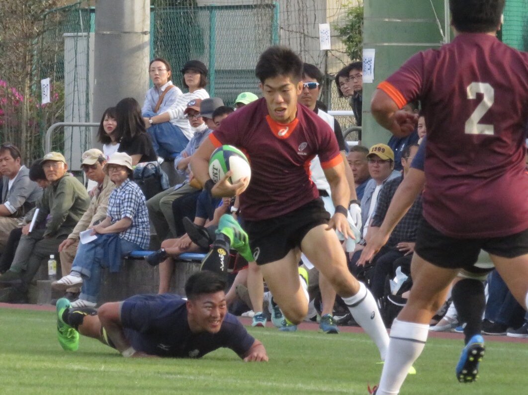 Hideki Takahashi No Twitter 早大上井草グラウンド 早稲田大学b 日本体育大学b戦から 左タッチライン際でステップを切りながらゲインするfb児玉響介君