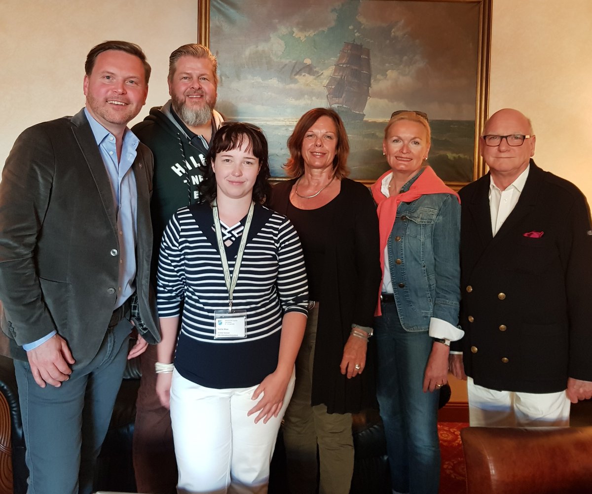 SkalDeutschland's tweet image. Delegierten wählten beim deutschen Skal-Tag den Vorstand bei Skal International Deutschland für die nächsten zwei Jahre (v.l.) Hubert Neubacher, Thomas Döbber-Rüther, Sophie Maus, Susanne Heiss, Marianne Krohn, Rolf Wenner, nicht im Bild ist Florian Hoffrohne
