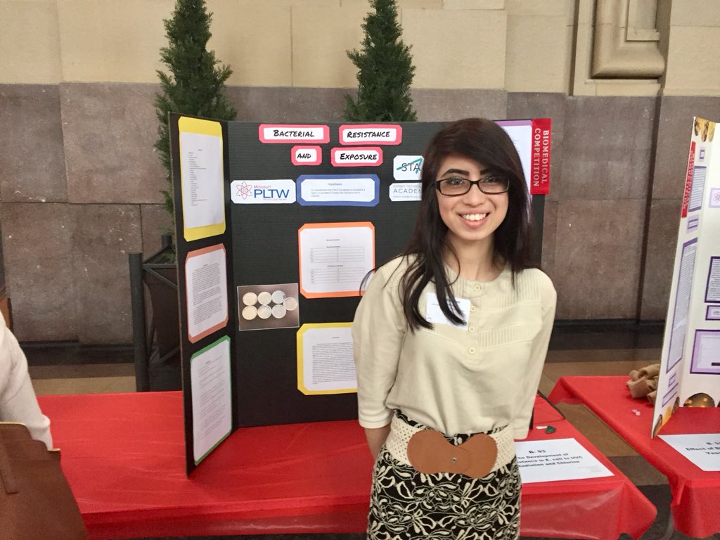 HOSA_VANHORN's tweet photo. Very proud of this @HOSA_VANHORN senior - first  #VHfalcons to finish all four @PLTW_MO biomed courses! #isdstrong @ISDAcademies @ISDSchools @VHSTEM @vanhornfalcons @falcconnect https://t.co/U6UZuAkGa7