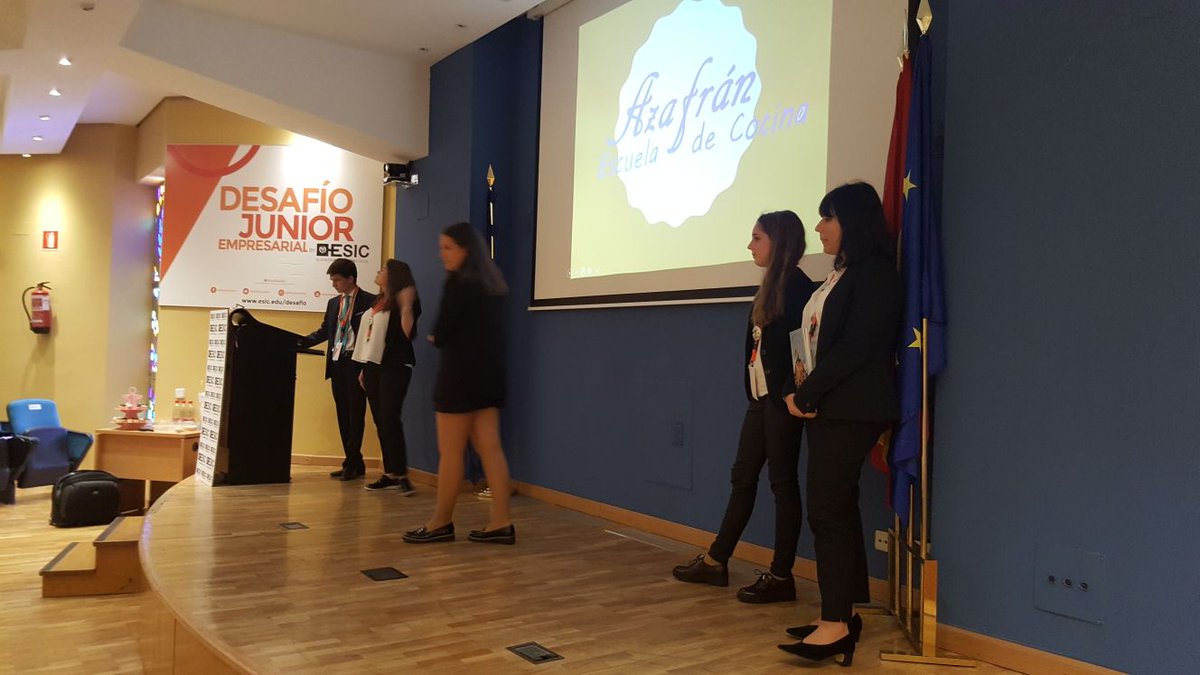 El equipo #ElCrackdel17 del colegio Humanitas Bilingual School Torrejón de #Madrid  presenta la "Escuela de Cocina Azafrán" ¡ánimo equipo! #DesafioESIC