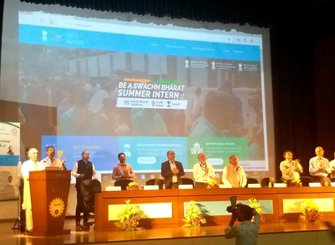 The <a href="/swachhbharat/">Swachh Bharat Mission - Grameen</a> Summer Internship is live and launched! Looking forward to see the youth of #India come together and make this #Swachhsummer count. Registrations open at sbsi.mygov.in