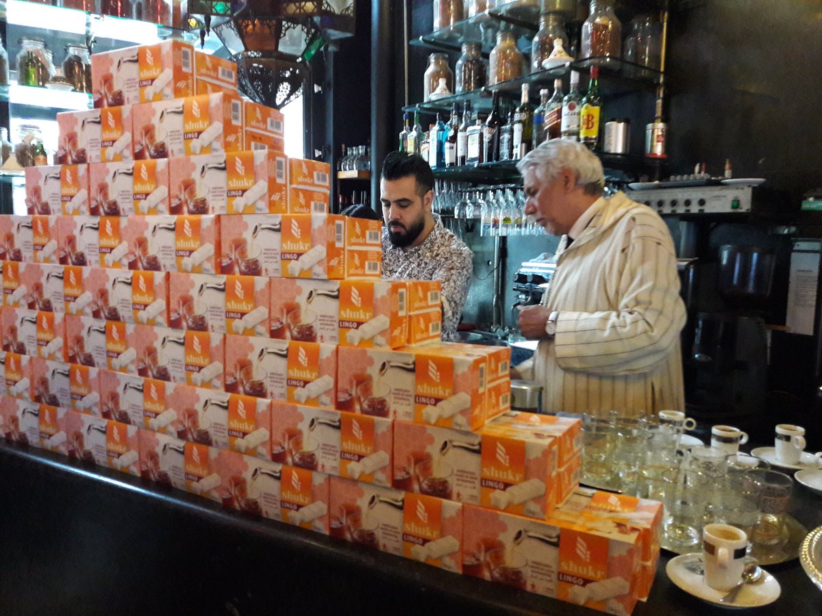 "La cohésion sociale est un pillier de notre culture. Les moments thés bien sucrés traduisent très bien cet aspect culturel dont nous sommes fiers." Rachid à propos de la nouvelle marque #Shukr <a href="/Raf_Tirlemont/">Raf_Tirlemontoise</a>