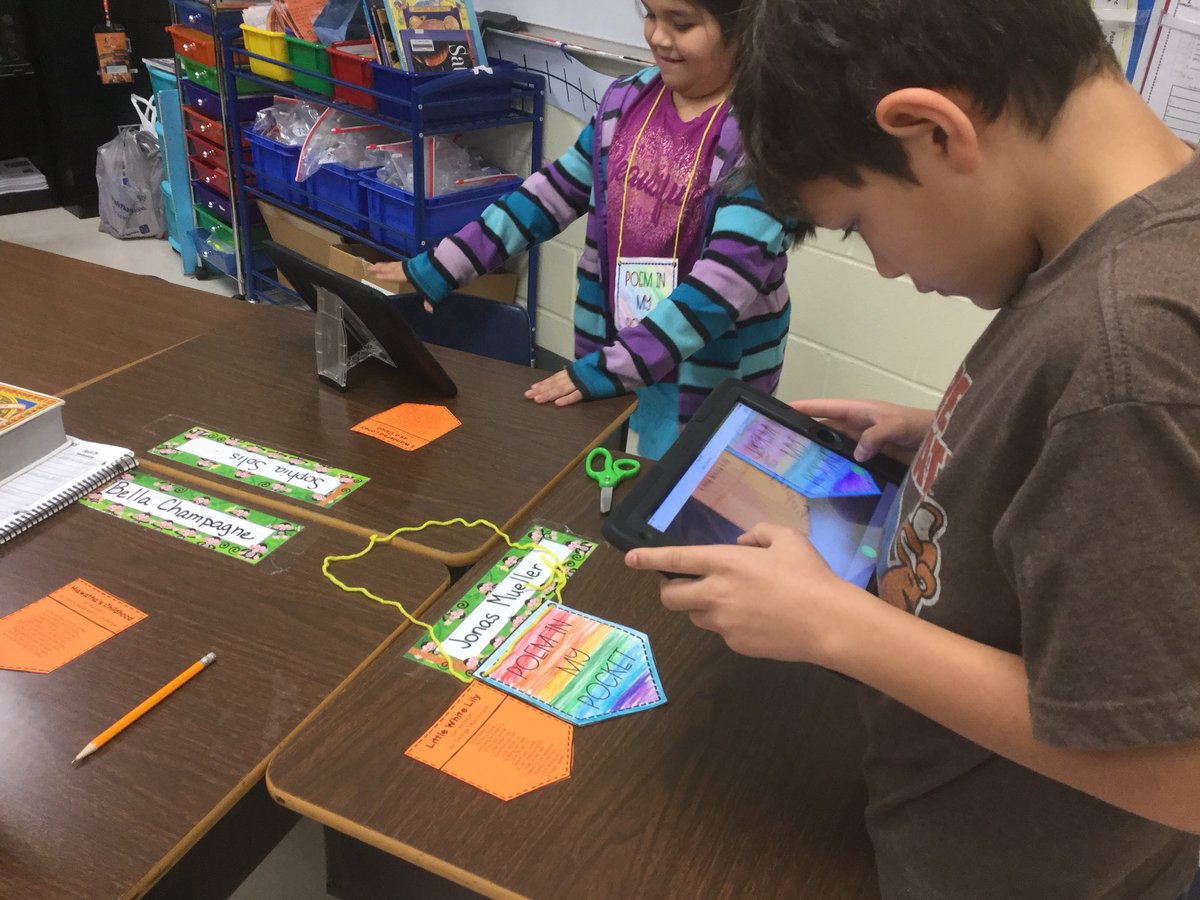 almasalinas1023's tweet photo. Ss are sharing their poems using Seesaw for Poem in Your Pocket Day. #ottinspired #poempocket https://t.co/NPndxSwZZN