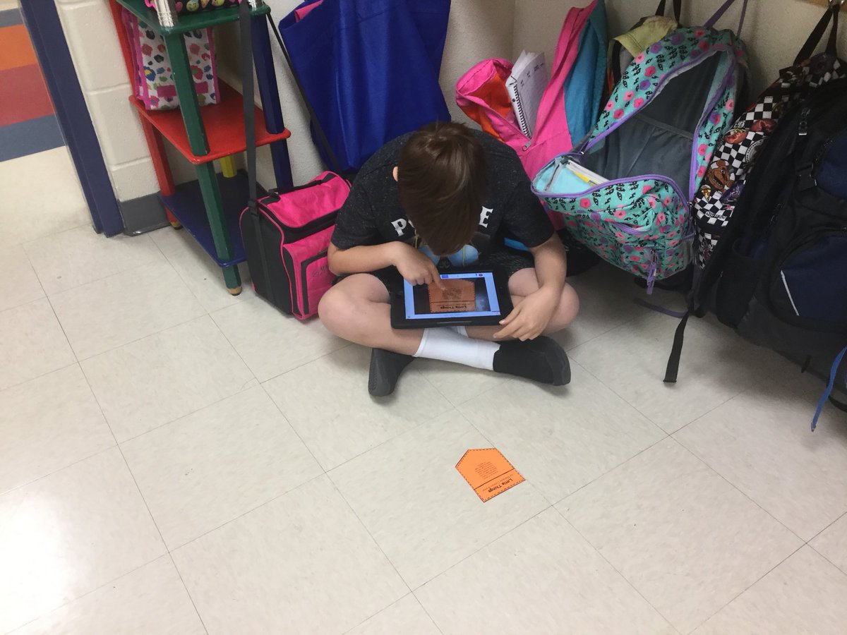 almasalinas1023's tweet photo. Ss are sharing their poems using Seesaw for Poem in Your Pocket Day. #ottinspired #poempocket https://t.co/NPndxSwZZN