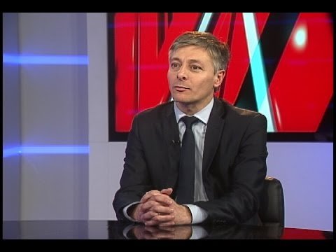 HumanoComunica's tweet photo. .@DoctorPega CEO de @TuPrimeraPega, habló en @RadioUniverso sobre el último estudio @Adimark_ en que el 69% de los chilenos cree que la apariencia es importante para el éxito laboral. También de la inmigrancia en nuestro laboral. Escucha la entrevist acá: https://t.co/XiuYUrzoY0 https://t.co/vbYnhXGWFh